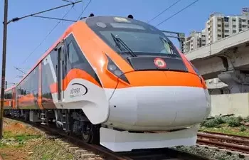 പ്രചാരണങ്ങൾ തള്ളി റെയിൽവേ വൃത്തങ്ങൾ; രണ്ടാം വന്ദേ ഭാരത് കൊച്ചുവേളി വരെ; മംഗളൂരുവിൽ നിന്ന് പുറപ്പെടുന്ന സർവീസ്