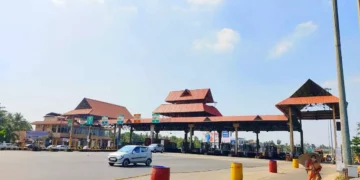 ഇന്ന് മുതൽ ടോൾ നിരക്കിൽ മാറ്റം. നിരക്ക് മാറ്റുന്നത് നിലവിലെ കരാർ പ്രകാരം പാലിയേക്കര ടോൾ പ്ലാസയിൽ