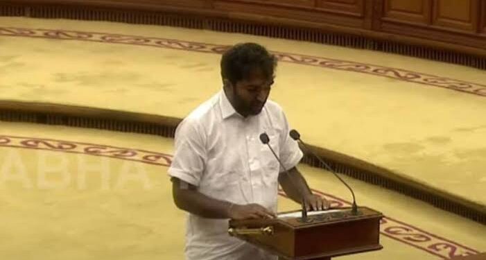 നിയമസഭാംഗമായി സത്യപ്രതിജ്ഞ ചെയ്തു; ചാണ്ടി ഉമ്മന്