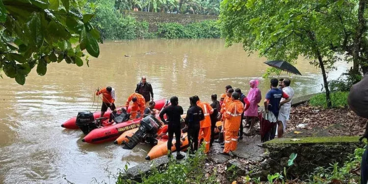 മൂന്നുവയസുകാരന്റെ മൃതദേഹം കണ്ടെത്തി. ഓട്ടോ ആറ്റിലേക്ക് മറിഞ്ഞ് അപകടം