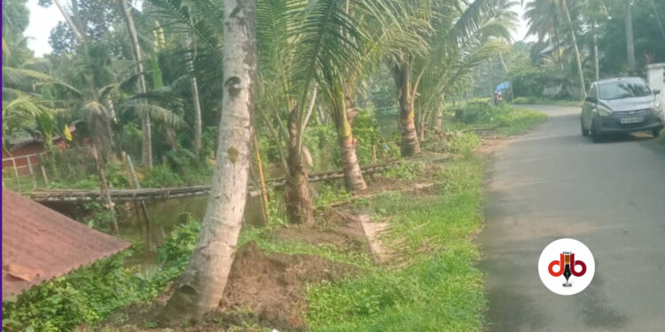 അപ്പീൽ രണ്ടു മാസത്തിനുള്ളിൽ പരിഗണിച്ചു തീരുമാനിക്കുവാൻ പഞ്ചായത്ത് സെക്രട്ടറിക്ക് ഹൈക്കോടതി നിർദ്ദേശം
