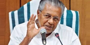 കേരളപ്പിറവി ആശംസ നേർന്ന് മുഖ്യമന്ത്രി; ജാതിമതഭേദ ചിന്തകള്‍ക്ക് അതീതമായ ഒരുമയോടുകൂടി മുന്നോട്ടു പോകാൻ സാധിക്കണം
