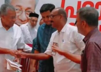 യുഡിഎഫിന്റെ ബഹിഷ്കരണ നിര്ദ്ദേശം തള്ളി;കോണ്ഗ്രസ്, മുസ്ലിം ലീഗ് നേതാക്കള് നവകേരള സദസ് വേദിയില്