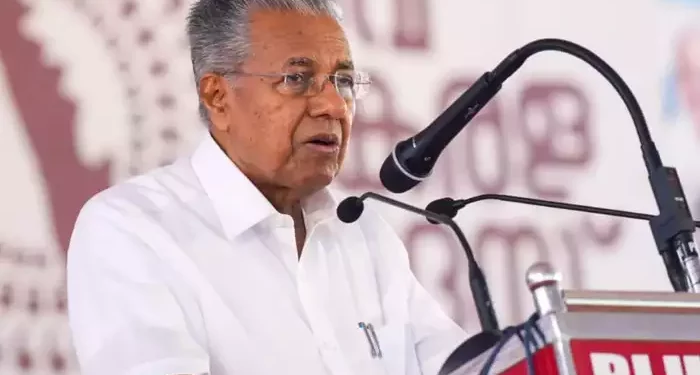 കേന്ദ്ര സംസ്ഥാനത്തെ സാമ്പത്തികമായി ഞെരുക്കി ശ്വാസം മുട്ടിക്കുകയാണെന്ന്; മുഖ്യമന്ത്രി പിണറായി വിജയൻ