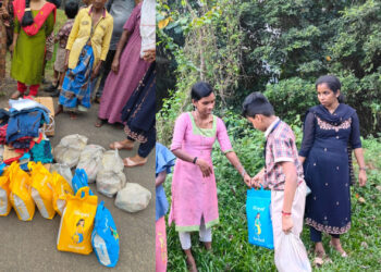 60 ആദിവാസി കുടുംബങ്ങൾക്ക്; ഭക്ഷ്യകിറ്റും വസ്ത്രങ്ങളും നൽകി