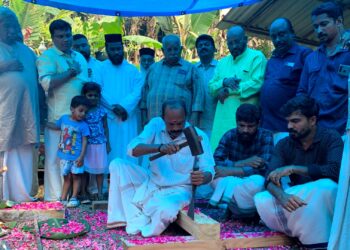 നെപ്പോളിയൻ’ കളിവള്ളത്തിൻ്റെ ഉളികുത്തു കർമ്മം ഇന്ന് നടന്നു.