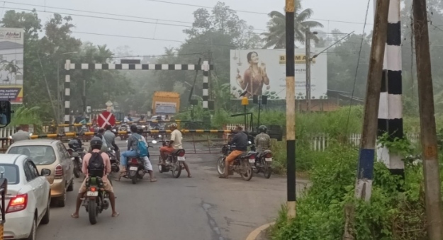 തകഴി റെയില്വേ ഗേറ്റ് തുറന്നു; മേൽപ്പാലം നിർമ്മാണം വേഗത്തിലാക്കണം: എടത്വ വികസന സമിതി