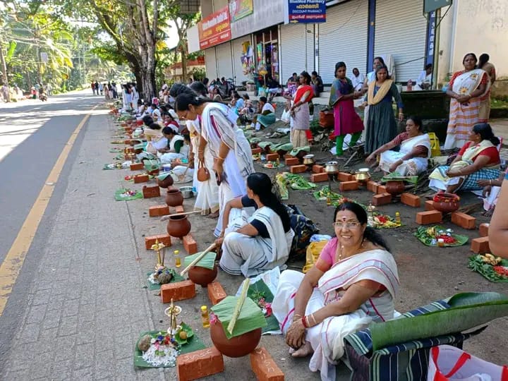 മഹായാഗഭൂമിയായി ചക്കുളത്തുകാവ് ശ്രീഭഗവതി ക്ഷേത്രം; വ്യതശുദ്ധിയോടെ ഭക്തർ പൊങ്കാല സമർപ്പണം നടത്തി
