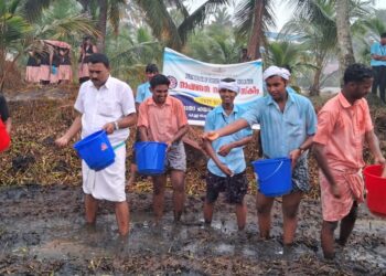 പുഞ്ചപാടത്തു വിത്തുവിതച്ച്; കുട്ടികർഷകർ