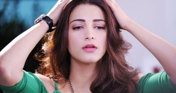 കുറേക്കാലം മദ്യത്തിന് താൻ അടിമയായിരുന്നുവെന്നും ഇപ്പോൾ മദ്യം പൂർണ്ണമായി വിട്ടുവെന്നും; ശ്രുതി ഹാസൻ പറയുന്നു