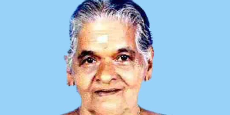 ശാരദാമ്മ (90)