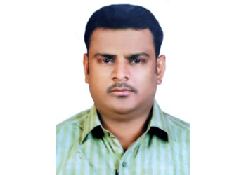 ഏഞ്ചൽസിലുള്ള കാലിഫോർണിയ യൂണിവേഴ്സിറ്റിയിൽ നിന്നും; പി എച്ച് ഡി നേടി
