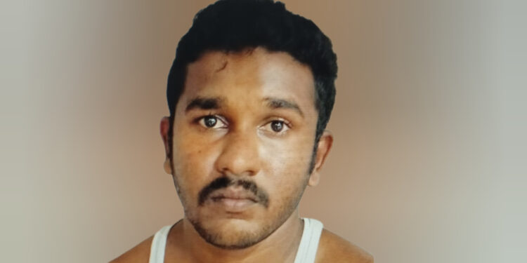 പാതയോരത്ത് പാർക് ചെയ്തിരുന്ന പിക്കപ്പ് വാൻ മോഷ്ടിച്ച കേസിൽ യുവാവിനെ; പോലീസ് അറസ്റ്റ് ചെയ്തു