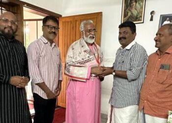 സിഎസ്ഐ സഭ മുൻ മോഡറേറ്റർ ബിഷപ്പ് തോമസ് കെ.ഉമ്മനെ; തലവടി വൈഎംസിഎ ആദരിച്ചു