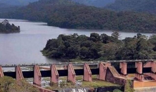 കനത്ത മഴയെ തുടർന്ന് ജല നിരപ്പ് ഉയർന്ന സാഹചര്യത്തിൽ മുല്ലപ്പെരിയാർ ഡാമിന്‍റെ ഷട്ടറുകൾ; തുറക്കാൻ തീരുമാനം