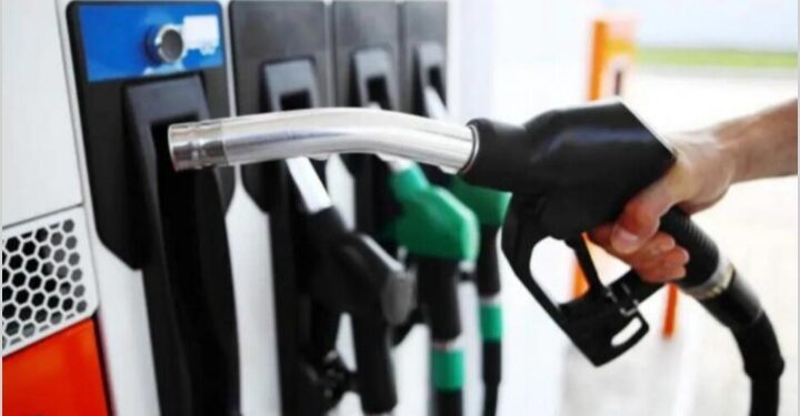 പെട്രൊളിന്റെയും ഡീസലിന്റെയും വില കേന്ദ്ര സർക്കാർ ഉടൻ കുറച്ചേക്കും; എണ്ണക്കമ്പനികളുമായി ചര്‍ച്ച നടത്തി കേന്ദ്രം