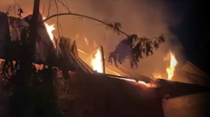 മഹാരാഷ്ട്രയിലെ ഗ്ലൗസ് നിര്‍മ്മാണ ഫാക്ടറിയില്‍ വൻ തീപിടുത്തം; ആറ് പേര്‍ പൊള്ളലേറ്റ് മരിച്ചു.