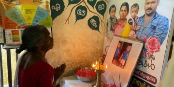 അംഗനവാടിയിൽ ആദിയുടെയും,ആദിലിന്റെയും സ്മരണപുതുക്കി പുഷ്പാർച്ചന നടത്തി