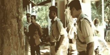 കതിരൂര്‍ സ്ഫോടനം; പ്രദേശത്ത് പൊലീസ് റെയ്ഡ് നടത്തി, പൊട്ടിത്തെറിച്ചത് സ്റ്റീല്‍ ബോംബാണെന്ന് സ്ഥിരീകരിച്ചു