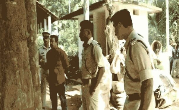 കതിരൂര്‍ സ്ഫോടനം; പ്രദേശത്ത് പൊലീസ് റെയ്ഡ് നടത്തി, പൊട്ടിത്തെറിച്ചത് സ്റ്റീല്‍ ബോംബാണെന്ന് സ്ഥിരീകരിച്ചു