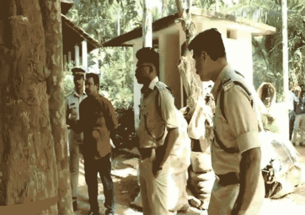 കതിരൂര്‍ സ്ഫോടനം; പ്രദേശത്ത് പൊലീസ് റെയ്ഡ് നടത്തി, പൊട്ടിത്തെറിച്ചത് സ്റ്റീല്‍ ബോംബാണെന്ന് സ്ഥിരീകരിച്ചു