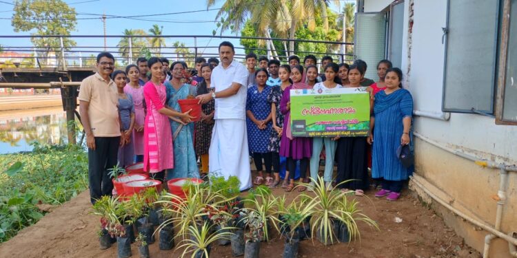 വിദ്യാർത്ഥികൾ “സ്നേഹാ രാമം ” പദ്ധതിയിൽ പൂന്തോട്ടം നിർമ്മിച്ചു നൽകി