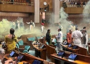 ലോക്‌സഭയില്‍ വന്‍ സുരക്ഷാ വീഴ്ചയുണ്ടായെന്ന്; റിപ്പോര്‍ട്ട്