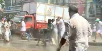 കോൺഗ്രസ് ഡിജിപി ഓഫിസിലേക്ക് നടത്തിയ പ്രതിഷേധ മാർച്ചിൽ വൻ; സംഘർഷം