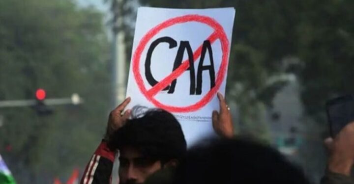 ലോ​ക്സ​ഭാ തെ​ര​ഞ്ഞെ​ടു​പ്പു പ്ര​ഖ്യാ​പ​ന​ത്തി​നു മു​ൻ​പ്; പൗ​ര​ത്വ നി​യ​മ ഭേ​ദ​ഗ​തി​യു​ടെ (സി​എ​എ) ച​ട്ട​ങ്ങ​ൾ വി​ജ്ഞാ​പ​നം ചെ​യ്യും