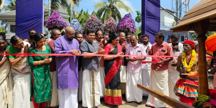 തിരുപനയനൂർ കാവ്ത്രിപുര സുന്ദരി ക്ഷേത്രത്തില്‍: ഉത്സവം സമാപിച്ചു