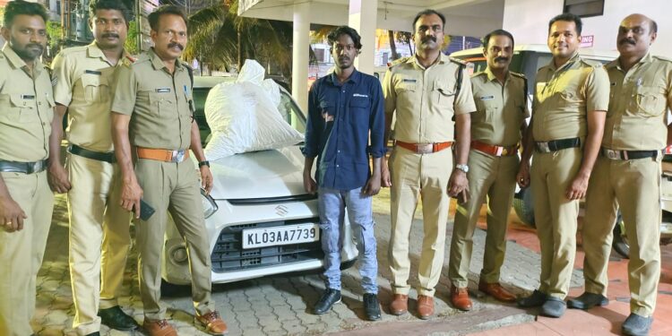 ചെങ്ങന്നൂരില്‍ കാറില്‍ കടത്തിയ 16 കിലോ കഞ്ചാവ് പിടികൂടി