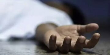 കോഴിക്കോട് പയ്യോളിയിൽ അച്ഛനും രണ്ടു മക്കളും മരിച്ച നിലയിൽ