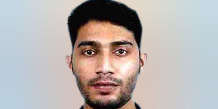 അ​ല​ക്സ് (29)