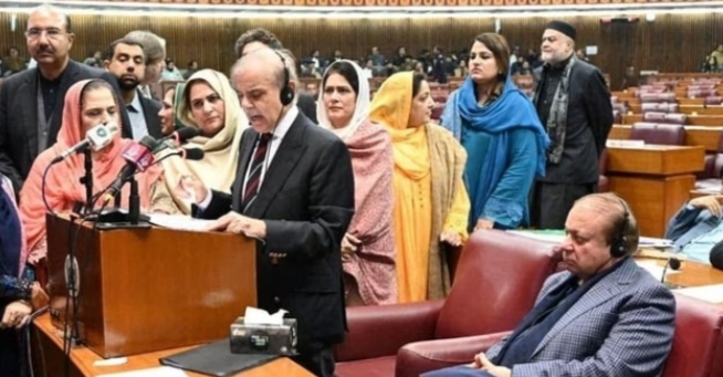 ഷഹബാസ് ഷരീഫ് പാക്കിസ്ഥാന്‍റെ പ്രധാനമന്ത്രിയായി അധികാരമേറ്റു