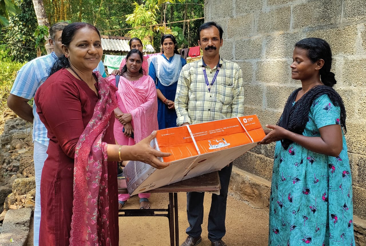 ശയ്യാവലംബിയായ കുട്ടിയുടെ മാതാവിന്; ജീവിതം തുന്നിച്ചേർക്കാൻ തൊഴിൽ സഹായവുമായി റാന്നി ബി ആർ സി