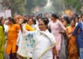 മമത ബാനർജി വനിതാ ദിനത്തിന് മുന്നോടിയായി കൊൽക്കത്തയിലെ സന്ദേശ്ഖാലിയിൽ; റാലി നടത്തി