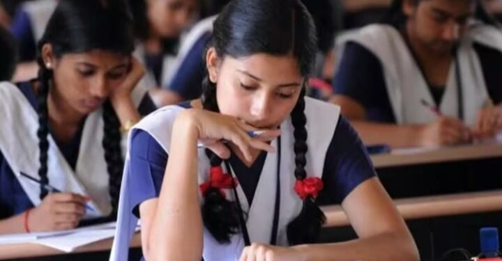 വർഷത്തിൽ രണ്ടു വട്ടം ബോർഡ് എക്സാം നടത്തുന്നത്: സിബിഎസ്ഇയുടെ പരിഗണനയിൽ