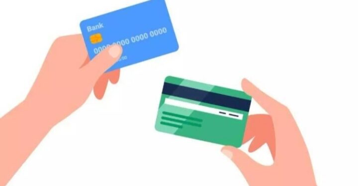 ക്രെഡിറ്റ് കാർഡ് ഉപയോഗം റെക്കോഡ് വളർച്ചയാണ്: ഉപയോഗത്തിനു നിയന്ത്രണം വന്നേക്കും
