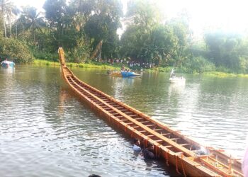പായിപ്പാട്ടുകരയ്ക്ക് ആവേശമായി പായിപ്പാടൻ ചുണ്ടൻ നീരണിഞ്ഞു