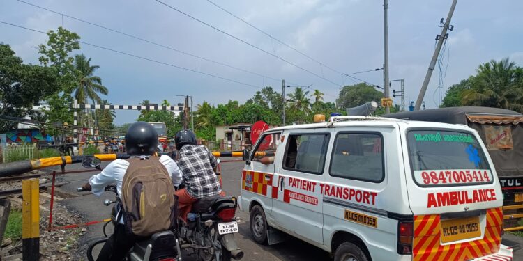തകഴി റെയിൽവെ ക്രോസിലെ യാത്രാക്ലേശം പരിഹരിക്കണം: എടത്വ വികസന സമിതി