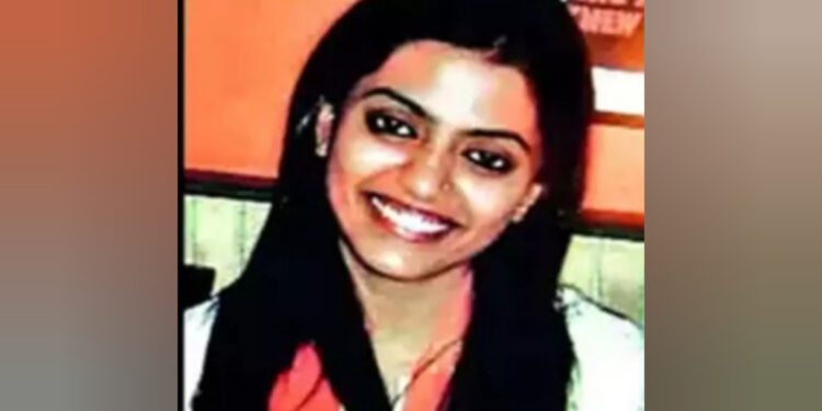 സൗമ്യ വിശ്വനാഥന്‍റെ കൊലപാതകത്തിലെ ശിക്ഷ സ്റ്റേ ചെയ്ത് പ്രതികൾക്ക് ജാമ്യം നൽകിയതിനെതിരെ: അമ്മ സുപ്രീം കോടതിയെ സമീപിച്ചു