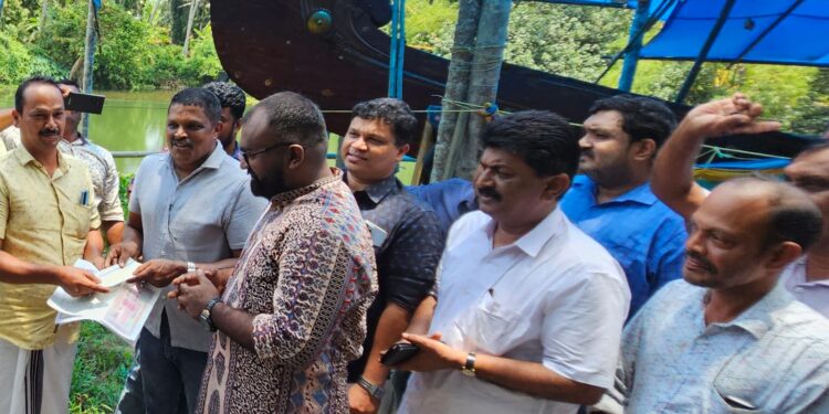 തലവടി ചുണ്ടനിൽ ഇക്കുറി യുബിസി കൈനകരി തുഴയെറിയും