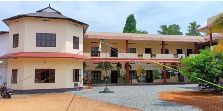 നമുക്ക് ഒരുക്കാം അവർക്കായി നമ്മുടെ വിദ്യാലയം ” സി.എം.എസ് ഹൈസ്ക്കൂളിൽ തുടക്കമായി