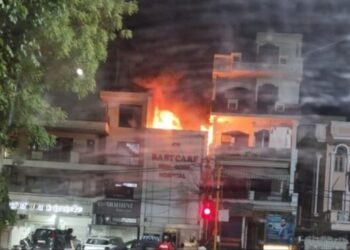 ഡൽഹിയിലെ വിവേക് വിഹാർ ഏരിയയിലെ കുട്ടികളുടെ ആശുപത്രിയിൽ: വൻ തീപിടിത്തം; 7 നവജാത ശിശുക്കൾക്ക് ദാരുണാന്ത്യം