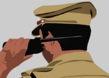 കള്ളന്മാരെ സൂക്ഷിക്കുക: അസ്വാഭാവിക ശബ്ദങ്ങൾ കേട്ടാൽ വാതിൽ തുറക്കരുത് ജാഗ്രതാ നിര്‍ദേശങ്ങളുമായി പൊലീസ്