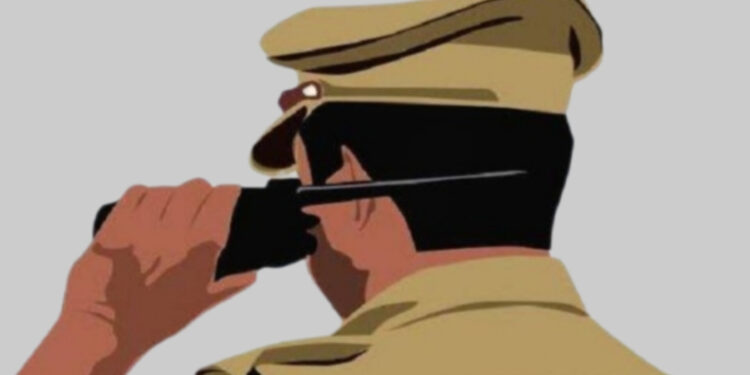 കള്ളന്മാരെ സൂക്ഷിക്കുക: അസ്വാഭാവിക ശബ്ദങ്ങൾ കേട്ടാൽ വാതിൽ തുറക്കരുത് ജാഗ്രതാ നിര്‍ദേശങ്ങളുമായി പൊലീസ്