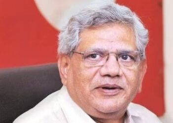 മോദിയുടെ തെരഞ്ഞെടുപ്പ് പെരുമാറ്റ ചട്ടലംഘനം തിരിച്ചറിയാത്തത് തെരഞ്ഞെടുപ്പ് കമ്മീഷൻ്റെ ഡിഎൻഎയുടെ കുഴപ്പമാണെന്ന്: സീതാറാം യെച്ചൂരി