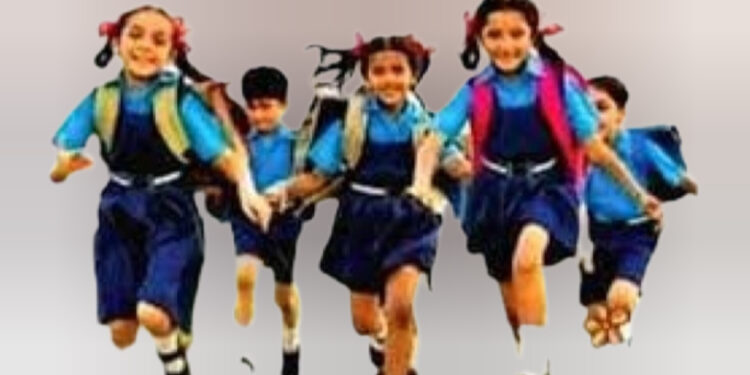 വേനലവധിക്ക് ശേഷം സ്കൂളുകൾ നാളെ തുറക്കും: പ്രവേശനോത്സവം നാളെ എറണാകുളത്ത് മുഖ്യമന്ത്രി ഉദ്ഘാടനം ചെയ്യും