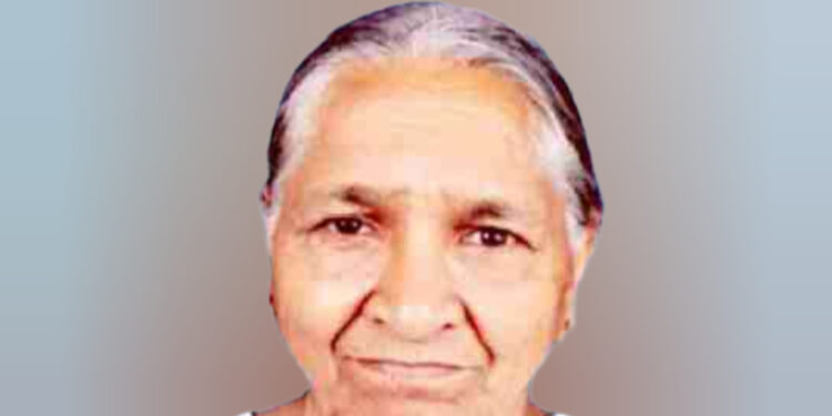 അന്നമ്മ (84)