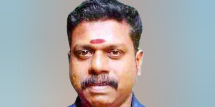 സരൾകുമാർ (42)